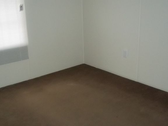 4th image of 2040 N Charlotte Dr