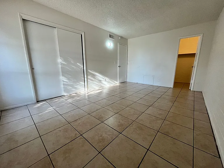 Catalina View Apartments — Photo 57