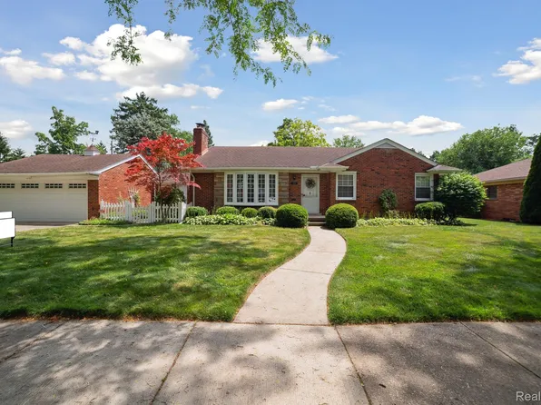 2291 Glenwood St, Trenton, MI 48183