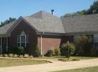 294 Adena Dr, Mount Washington, KY 40047