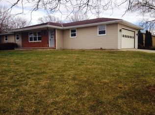 207 Center Dr, Luxemburg, WI 54217