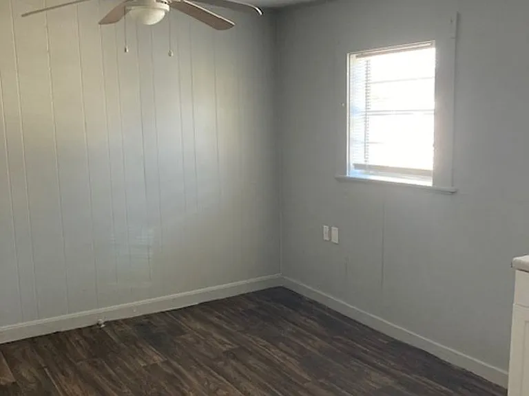 1018 Woodward Ave — Photo 11