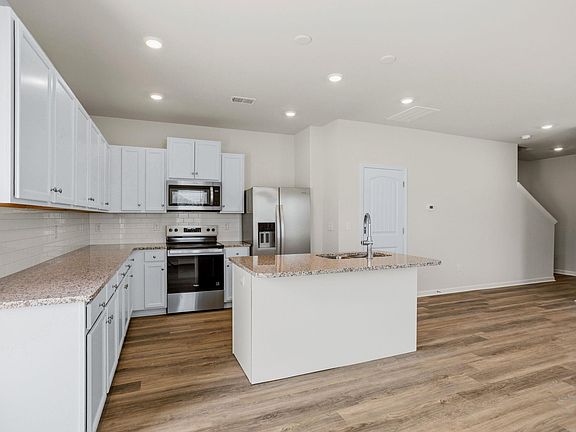 3rd image of 315 Parksville Pl Lot 64
