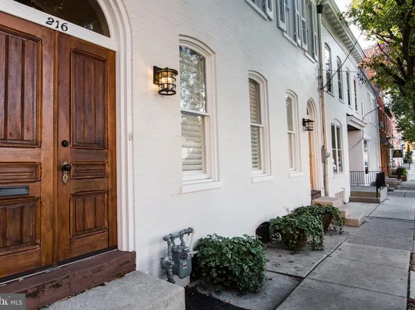 216 W Chestnut St, Lancaster, PA 17603