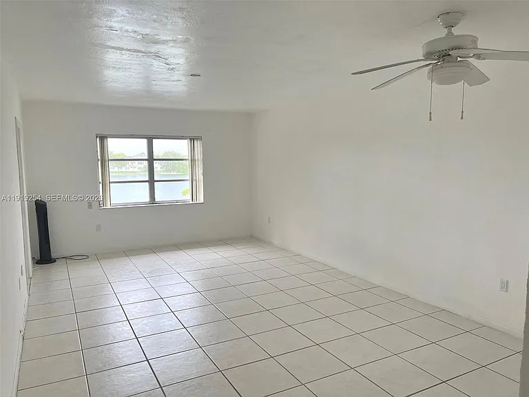 18900 NE 3rd Ct #531 — Photo 6