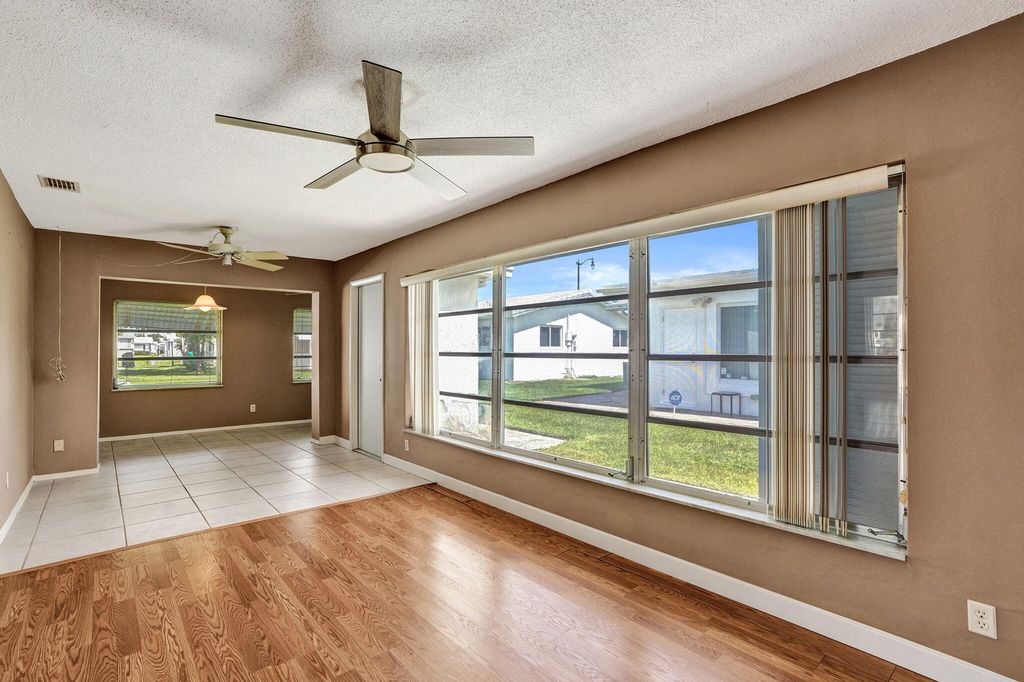 2700 NW 4TH Avenue, photo 8