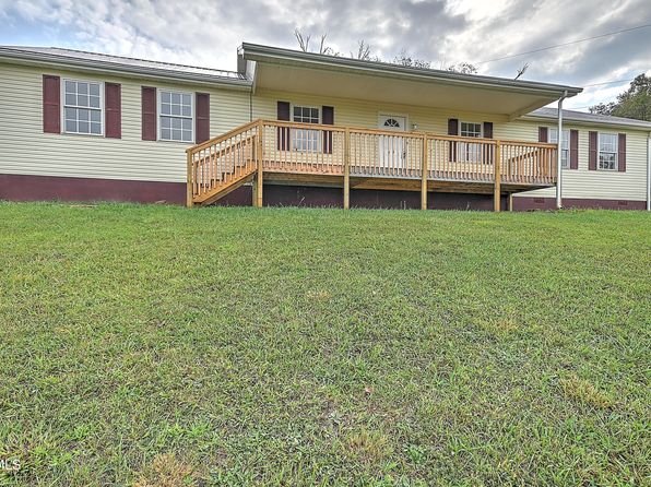 32 Tennessee St, Honaker, VA 24260