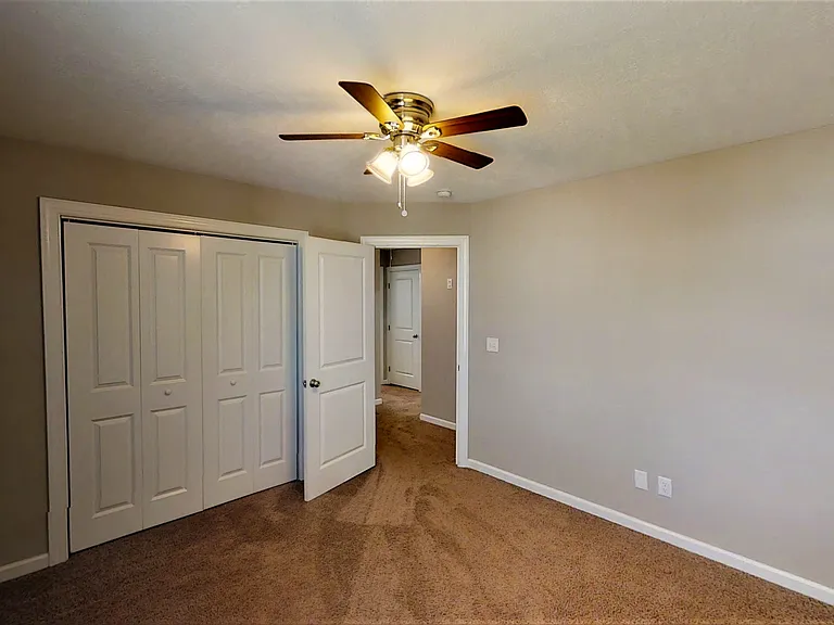 407 Brantley Cove Cir — Photo 17