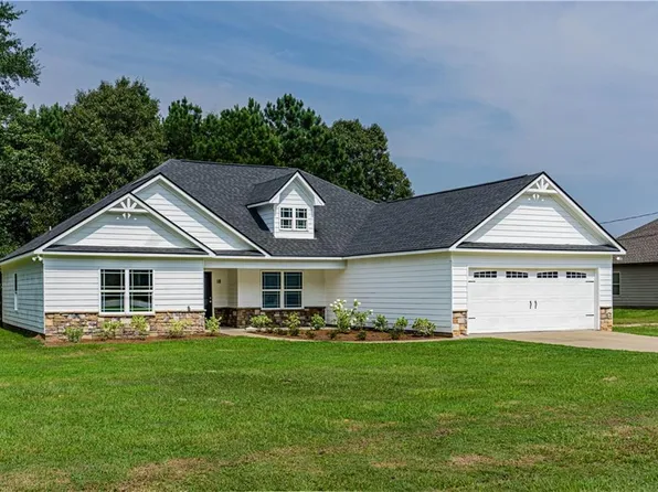 18 Poorhouse Rd, Seale, AL 36875