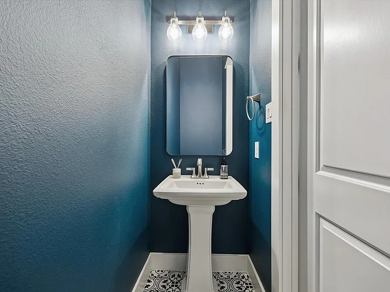 1415 Biondo Way — Photo 17