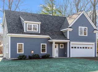 27 Maplehurst Rd, Littleton, MA 01460