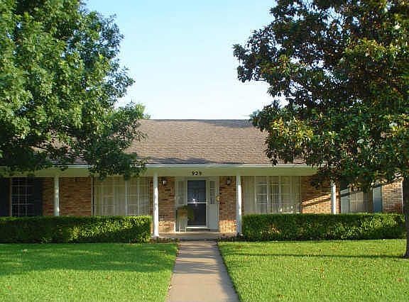 2nd image of 929 Loganwood Ave