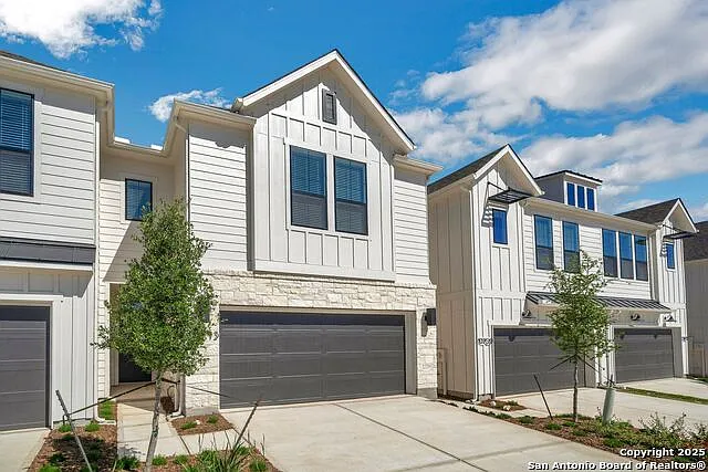 3 bed, 2.5 bath, 1891 sqft, $2,195 — Photo 3