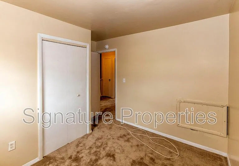 908 Anvil Rd — Photo 2