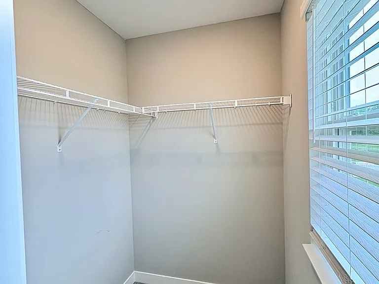 3694 Locust Dr — Photo 36