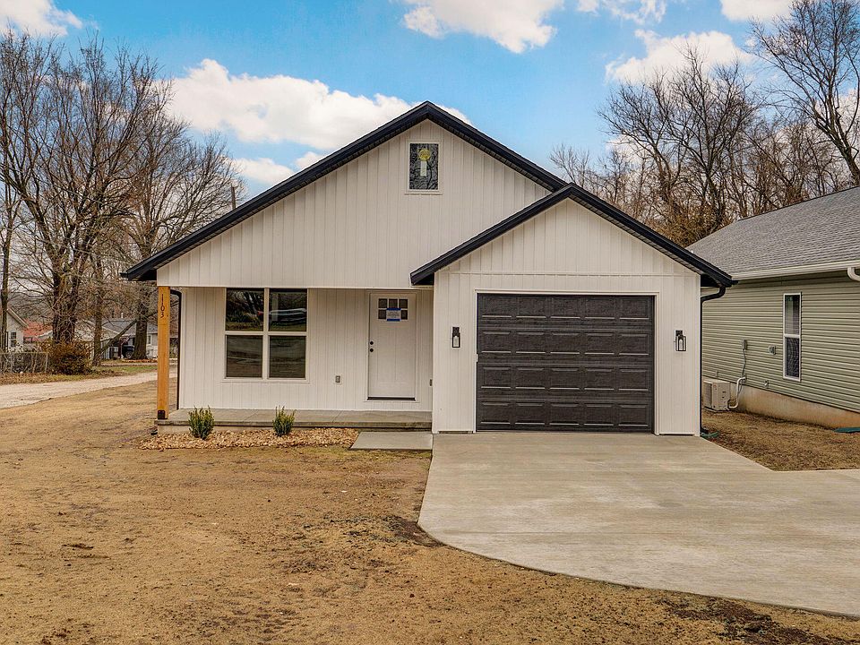 1st image of 1103 E Smith Street