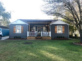 1965 Central Dr, Beaumont, TX 77706