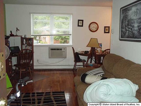 4th image of 12 Bay Ter APT 1C