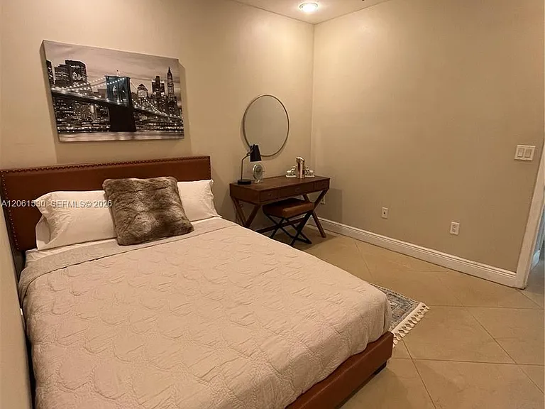 1029 SW 10th Ave — Photo 16