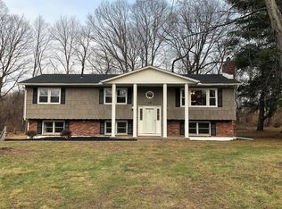 16 Martin Dr, Poughkeepsie, NY 12603