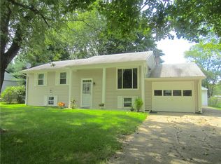 1198 Cherryfield Ln, Greenwood, IN 46142
