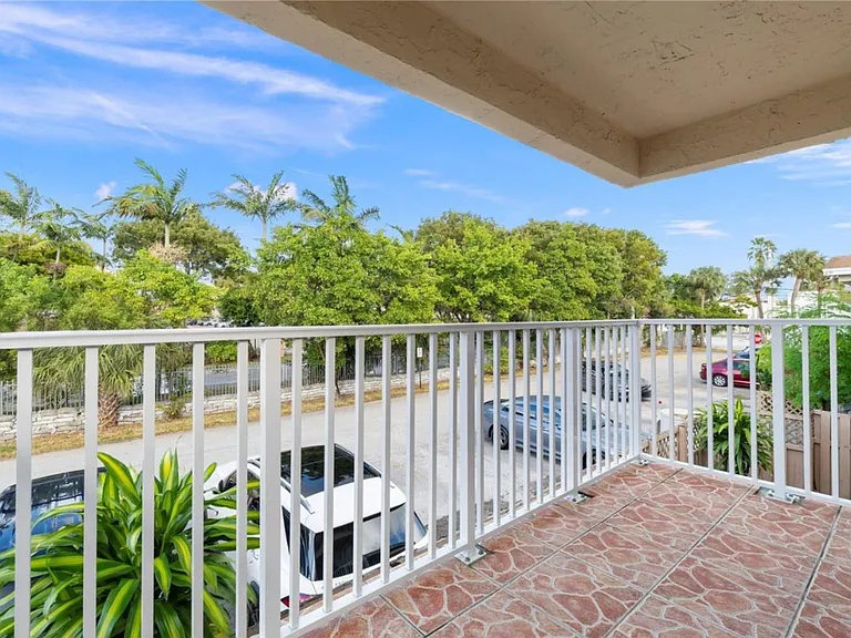 4650 NW 79th Ave #2H — Photo 8