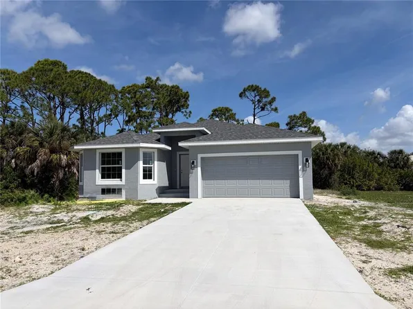 124 Cable Dr, Rotonda West, FL 33947