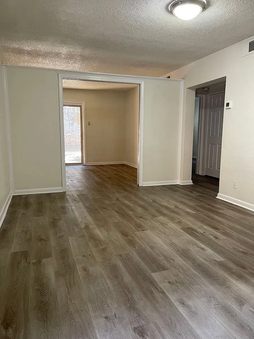 1BR/ 1Bath with Bonus Room/Balcony at Stadium Village! Available now! — Photo 3