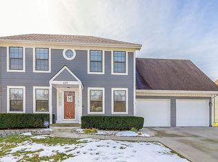 629 Meadowlark Rd, Lansing, KS 66043