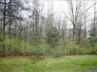 9157 Highland View Dr, Kalamazoo, MI 49009