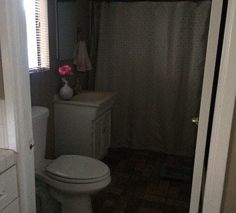 3rd image of 4211 33rd St