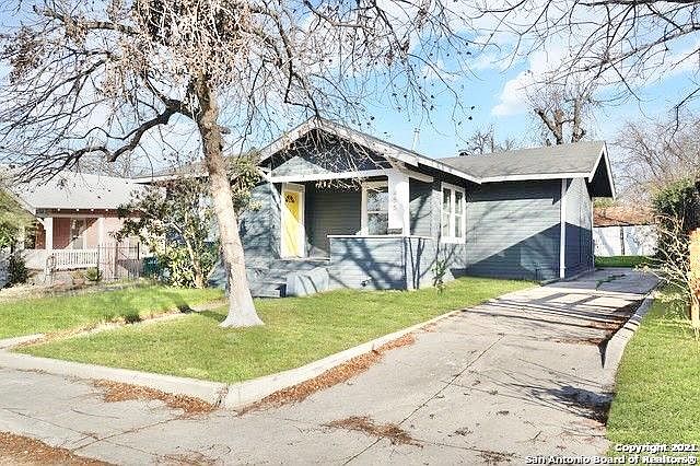 1st image of 455 University Ave