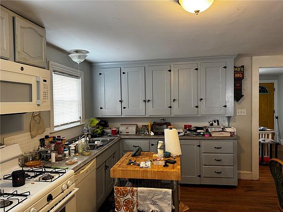 5th image of 165 Whitford Ave