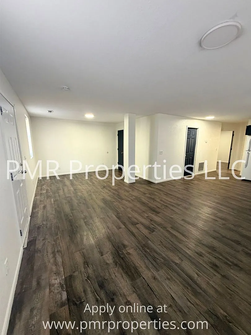 103 North 6th Street — Photo 2