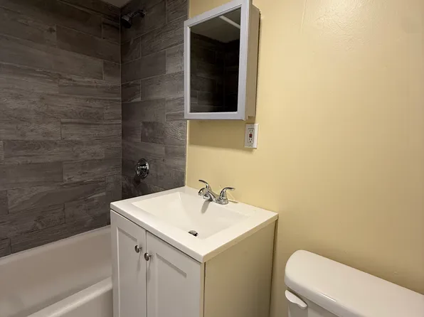 163 1/2 Grand St #1, Worcester, MA 01603