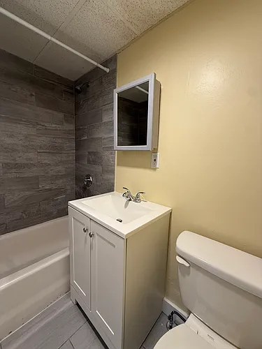 163 1/2 Grand St #1 Photo 1
