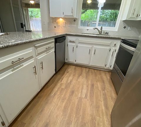 2nd image of 4843 N Glenn Ave