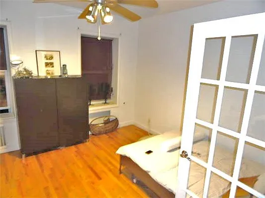 Rented by Bank Neary | media 32