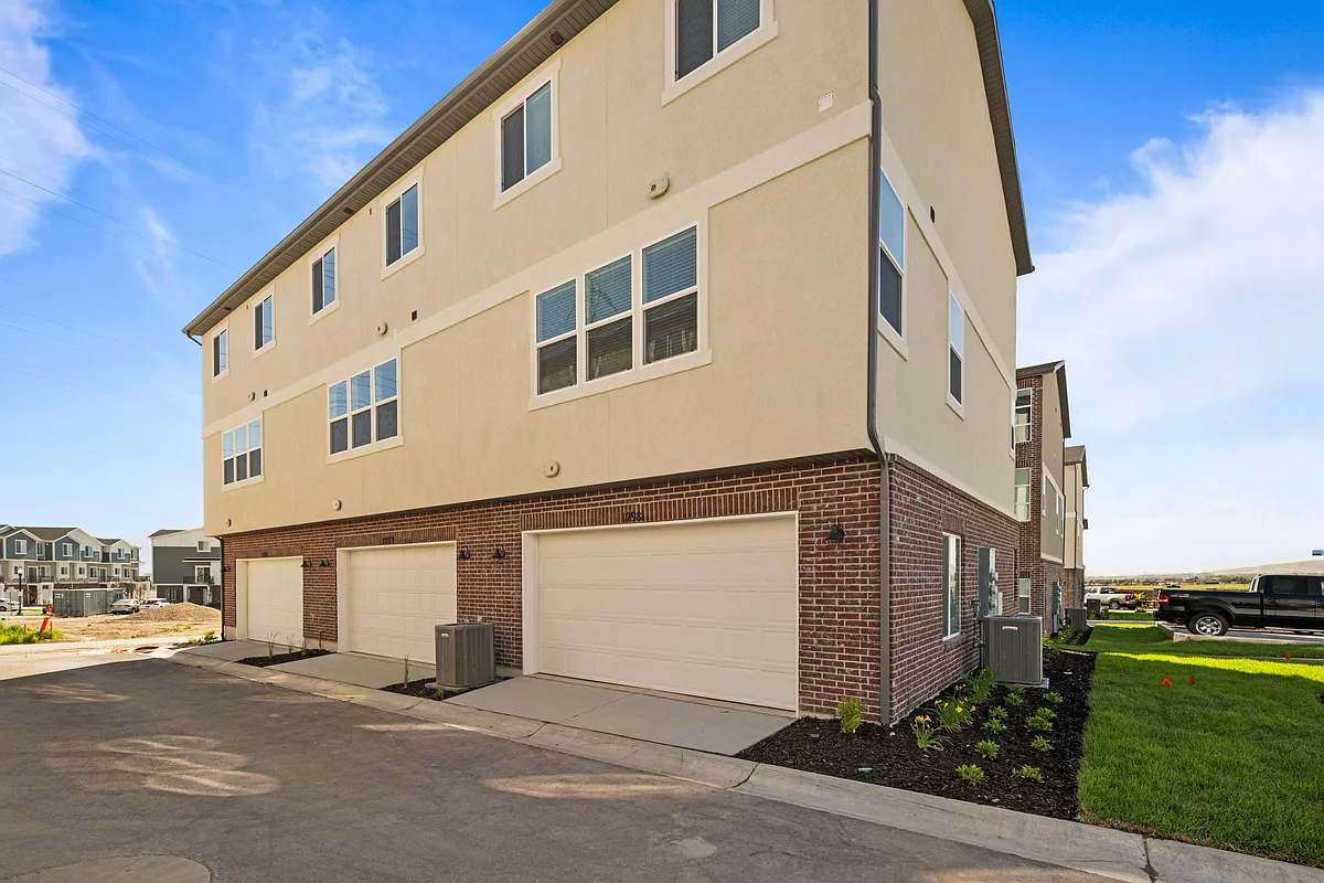 Building Photo - 12981 S Devils Garden Ct