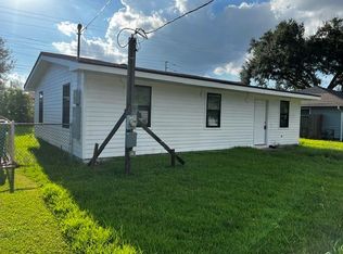 9 Tulip Dr, Gretna, LA 70053