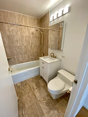 Rented by Sumitomo Real Estate Sales | media 4