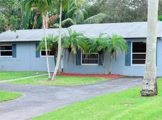 1720 SW 4th St, Fort Lauderdale, FL 33312