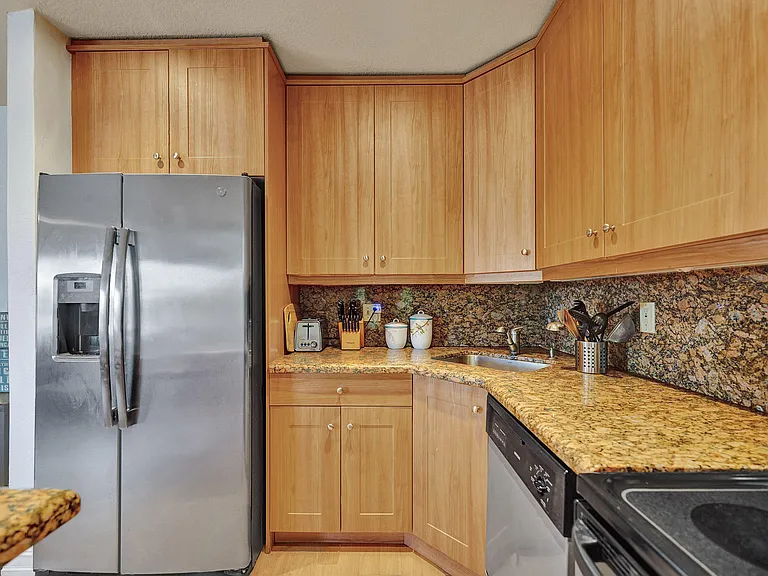 1423 Holly Heights Dr #12 — Photo 13