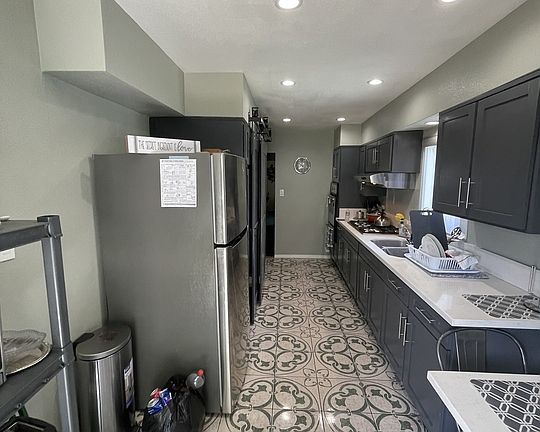 5th image of 1812 E 123rd St