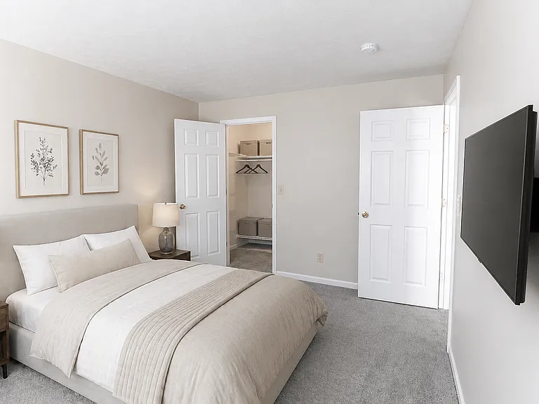Meadow View Apartments and Townhomes — Photo 9