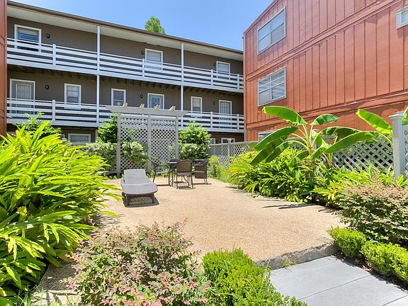 2nd image of 4201 Belvedere St #304