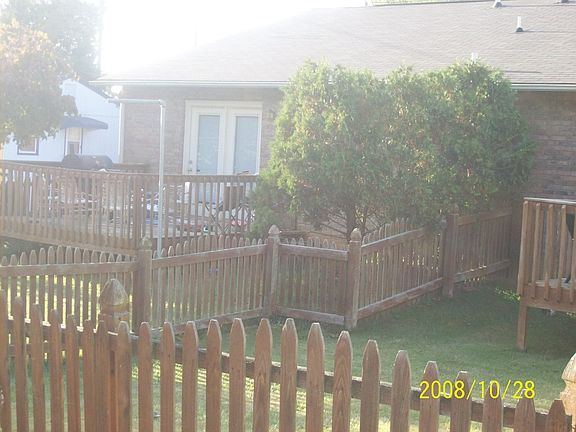 back of Duplex, nice deck, fenced yard