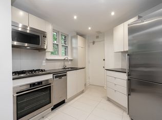 2875 Yonge Street, Toronto, ON M4N 2J5