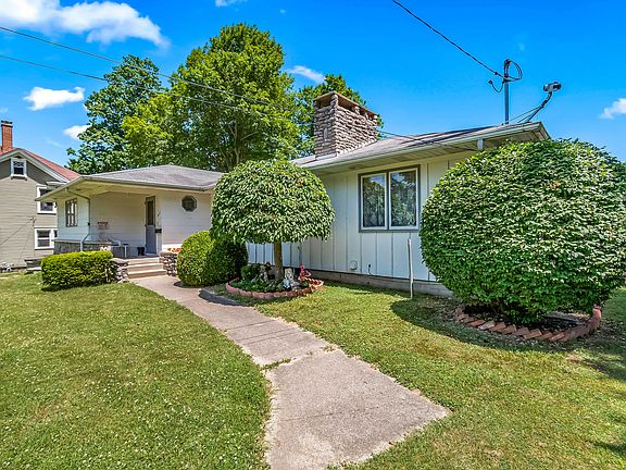 4th image of 207 Maumee St