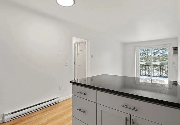 4th image of 710 Ridge Rd #17